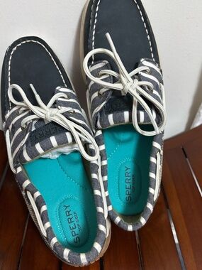 Sperry Striped Navy and White Boat Shoes